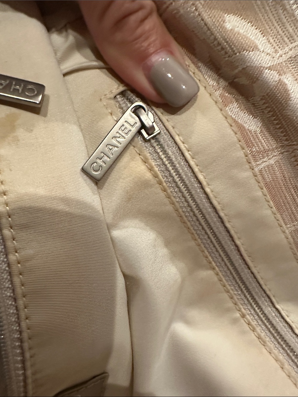 CHANEL Pink Logo Jacquard Tote with Neutral Leather Handles - Picture 7 of 9